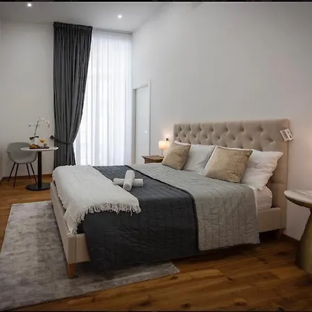 Downtown - E Si Nun Canto Moro Bed & Breakfast 4*