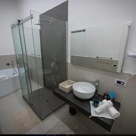 Downtown - E Si Nun Canto Moro Alojamento de Acomodação e Pequeno-almoço Nápoles