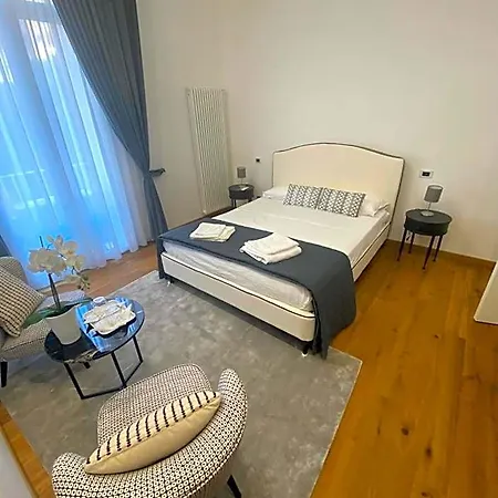 Downtown - E Si Nun Canto Moro Bed & Breakfast Napoli